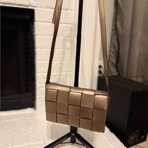 Elegant Metallic Woven Shoulder Bag
